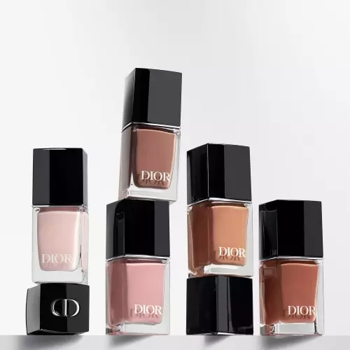 DIOR VERNIS Gel-effect nail varnish and couture colour 3348901673143_3.jpg