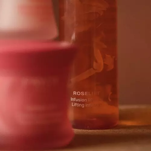 ROSELIFT Lifting lotion infused with rose petals 3390150592690_V6.jpg