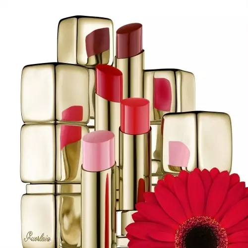 KISSKISS SHINE BLOOM Rouge brillant 95% d'ingrédients d'origine naturelle* 3346470441774_5.jpg